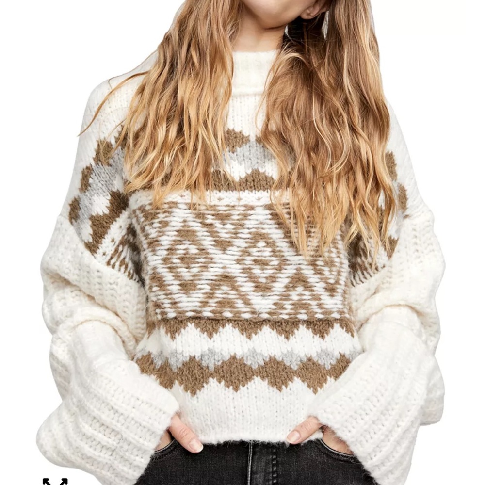 Free People Alpine Crop Mock Neck Sweater. EUC.
Size Large.